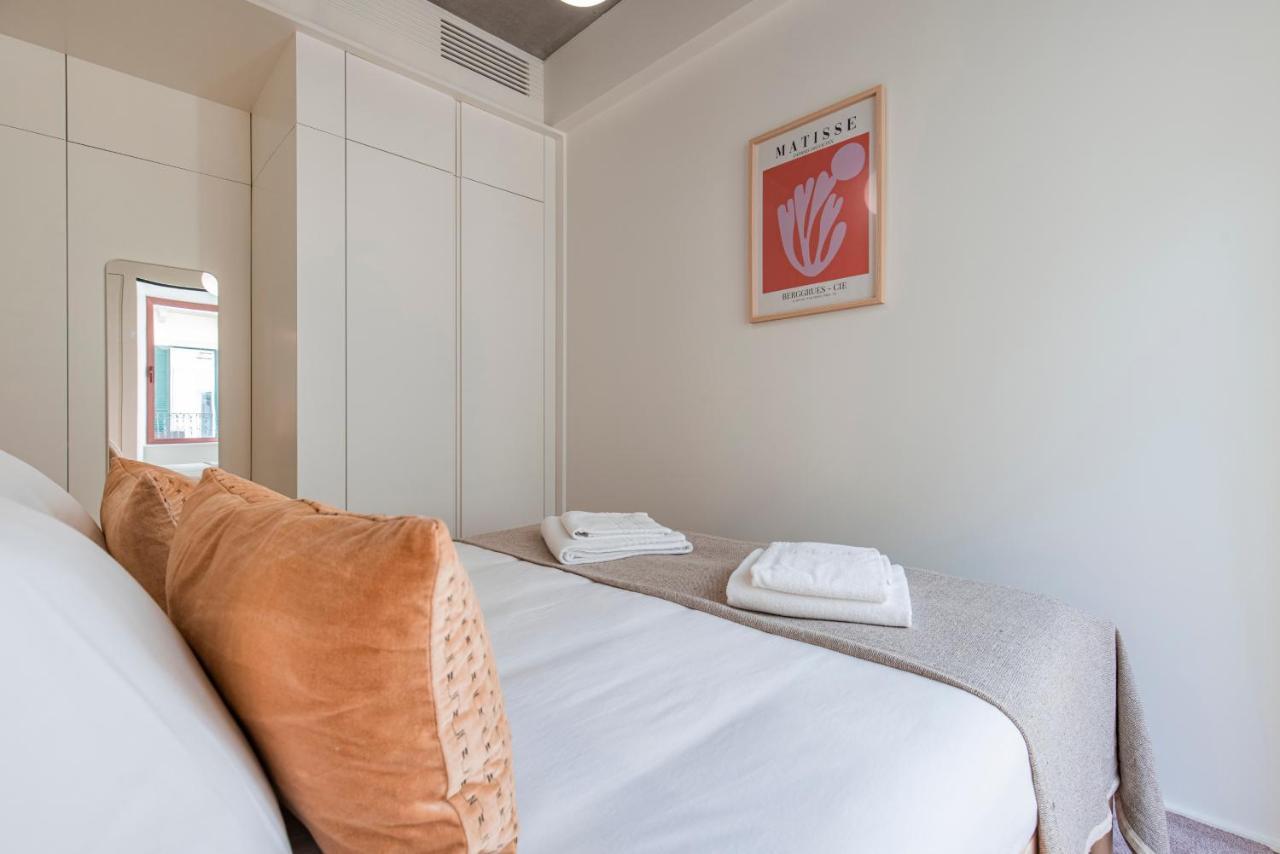 Deluxe 2Bdr Apartment W/ Patio By Lovelystay Lisbon Luaran gambar