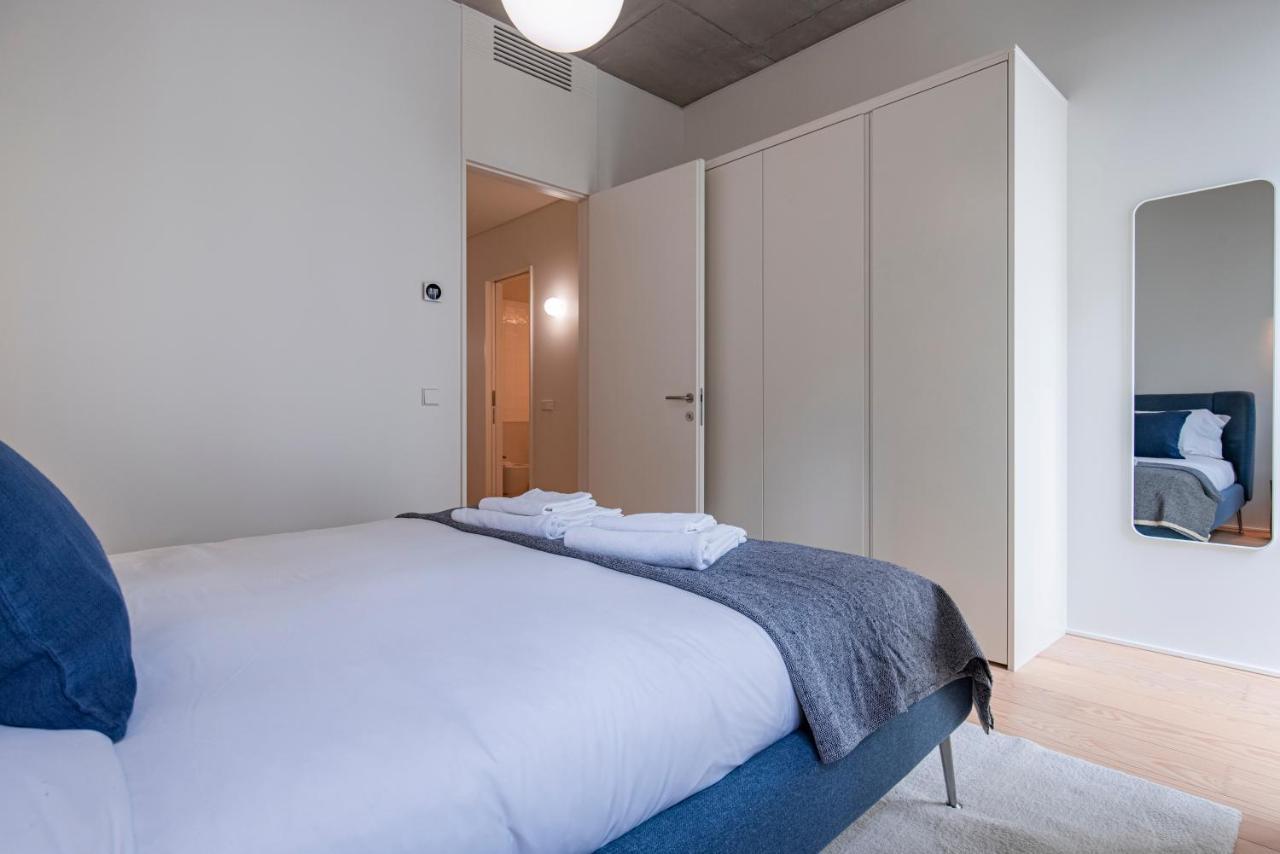Deluxe 2Bdr Apartment W/ Patio By Lovelystay Lisbon Luaran gambar