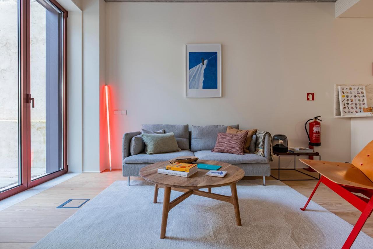 Deluxe 2Bdr Apartment W/ Patio By Lovelystay Lisbon Luaran gambar