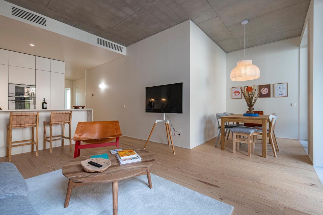 Deluxe 2Bdr Apartment W/ Patio By Lovelystay Lisbon Luaran gambar