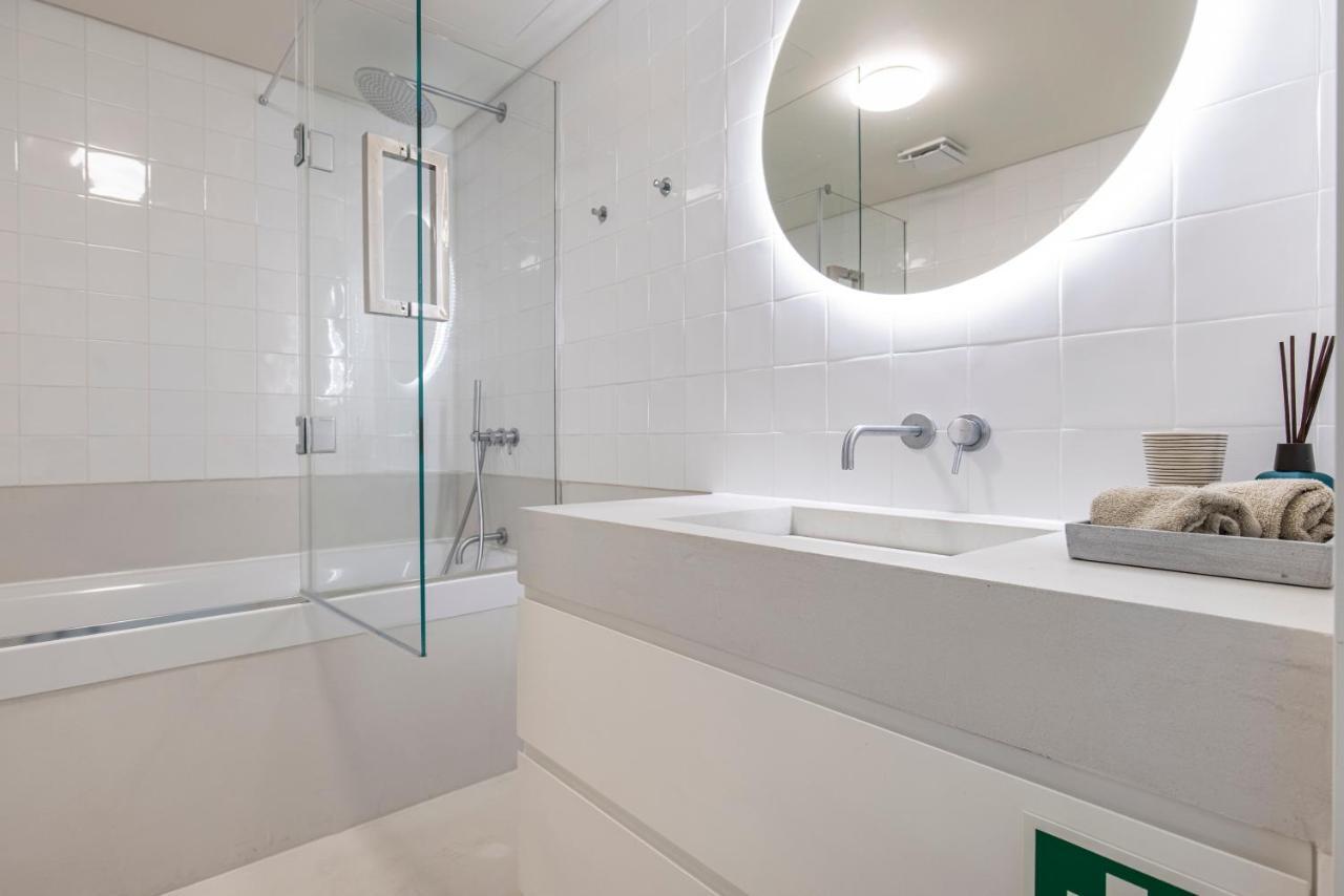 Deluxe 2Bdr Apartment W/ Patio By Lovelystay Lisbon Luaran gambar