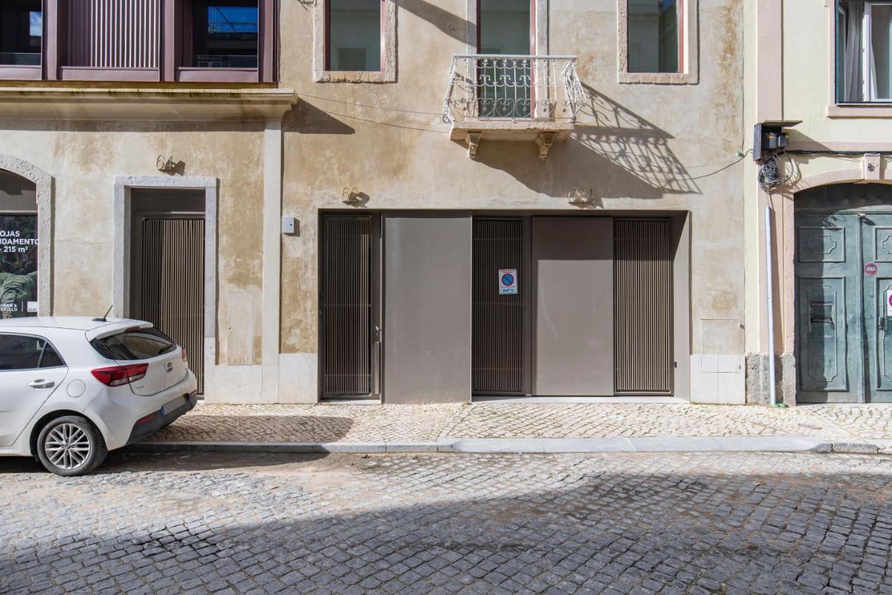 Deluxe 2Bdr Apartment W/ Patio By Lovelystay Lisbon Luaran gambar