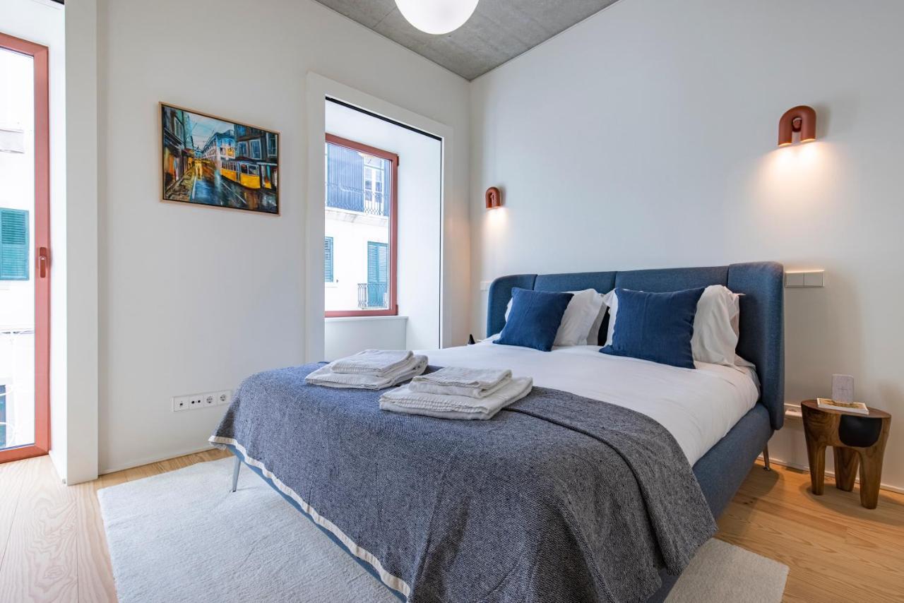 Deluxe 2Bdr Apartment W/ Patio By Lovelystay Lisbon Luaran gambar