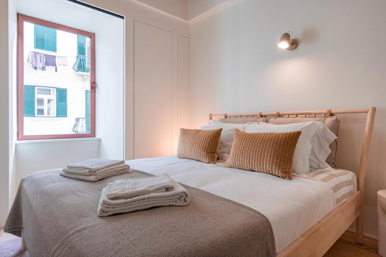 Deluxe 2Bdr Apartment W/ Patio By Lovelystay Lisbon Luaran gambar