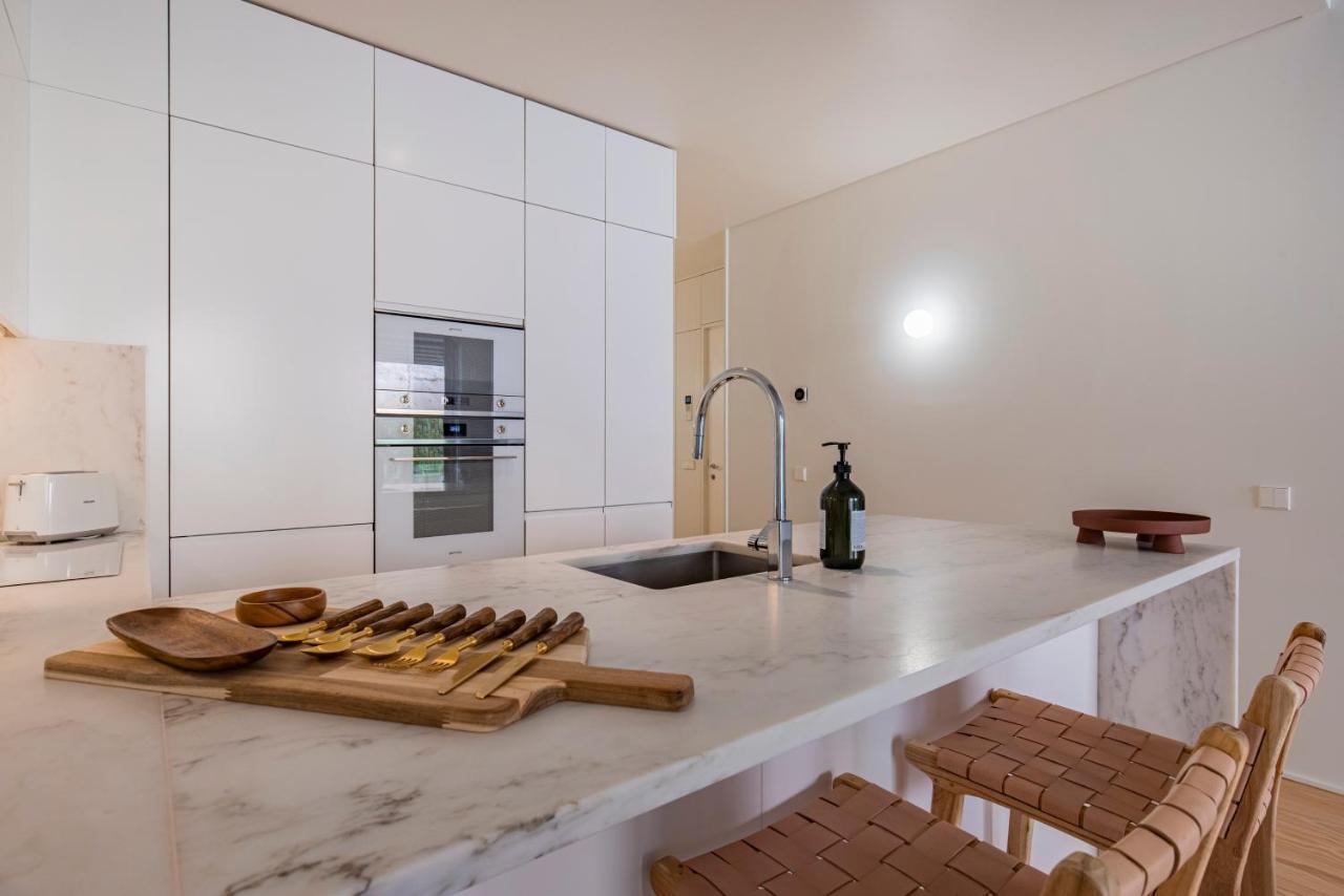 Deluxe 2Bdr Apartment W/ Patio By Lovelystay Lisbon Luaran gambar