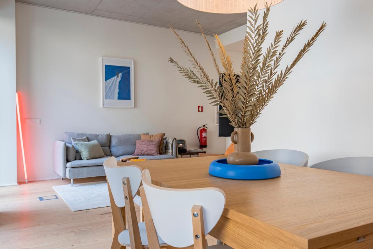 Deluxe 2Bdr Apartment W/ Patio By Lovelystay Lisbon Luaran gambar