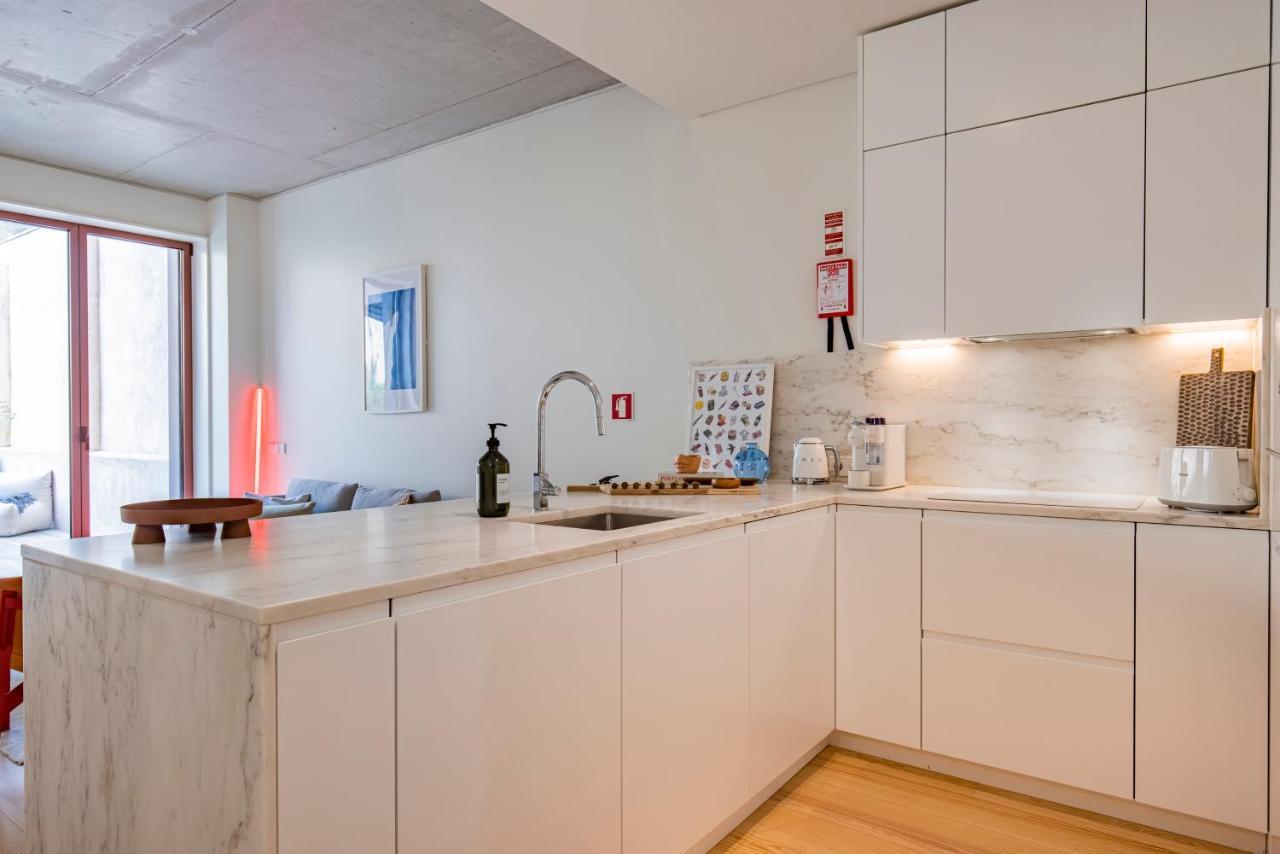 Deluxe 2Bdr Apartment W/ Patio By Lovelystay Lisbon Luaran gambar